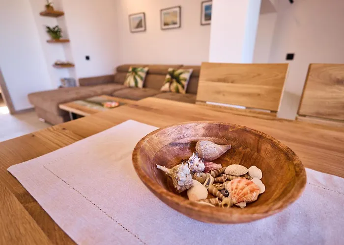 Galboka Nine Nerezine